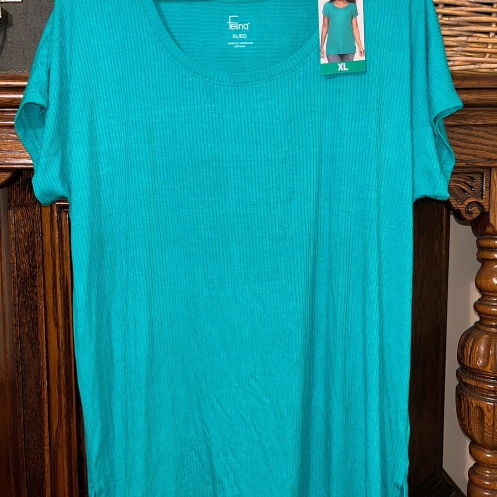 Felina Teal Short Sleeve Scoop Neck Top NWT!